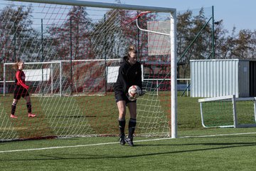 Bild 36 - B-Juniorinnen SG Weststeinburg/Bei - SV Fisia 03 : Ergebnis: 1:2